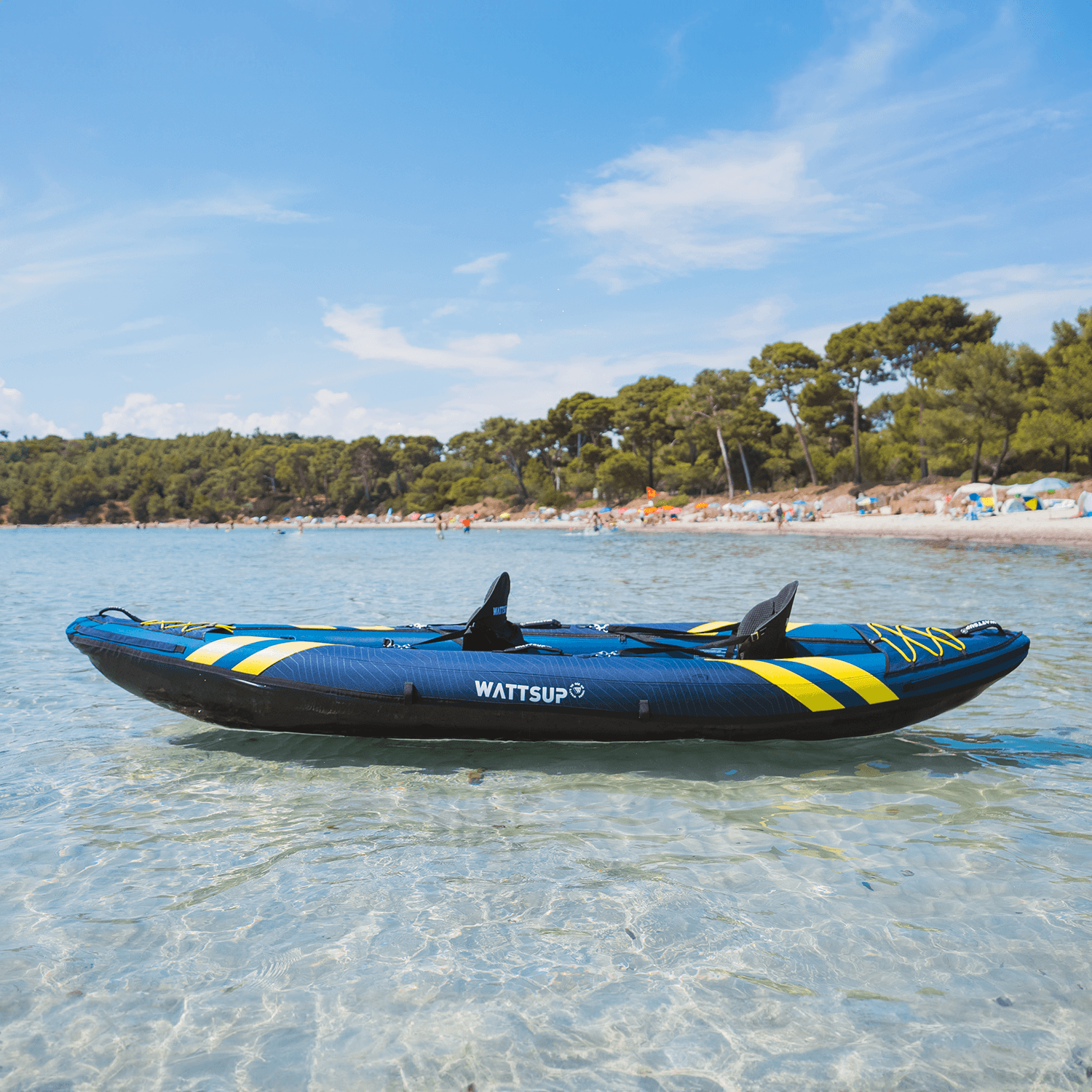 kayak crucian sur l'eau